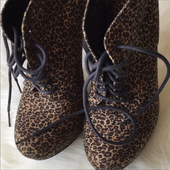 Cheetah Print Booties - Picture 2 of 6